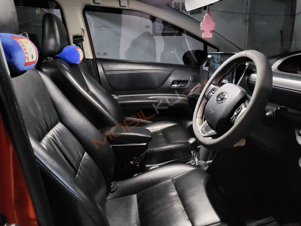 Mobil Toyota Sienta 2017
