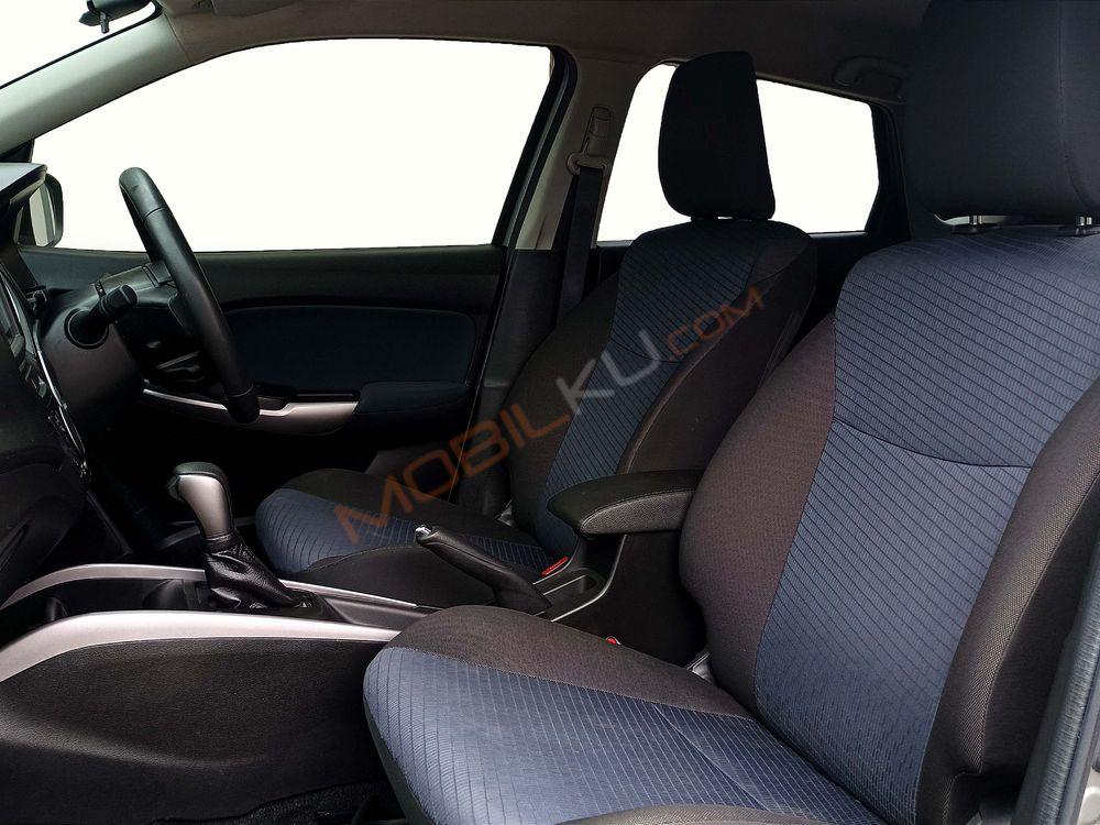 Mobil Suzuki Baleno 2021