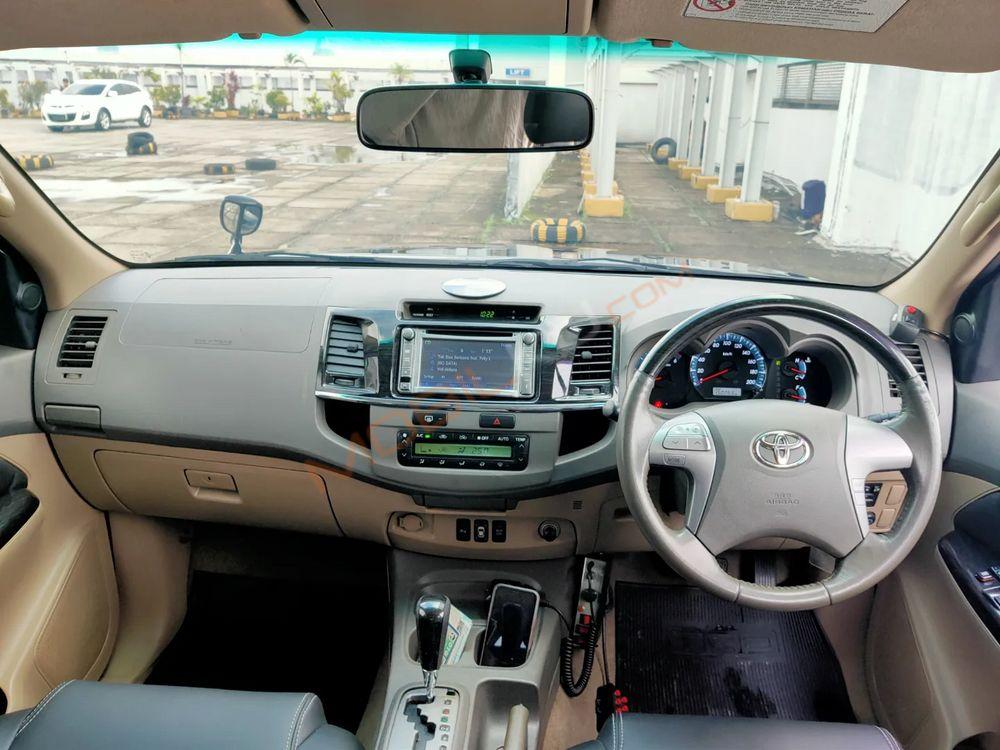 Mobil Toyota Fortuner 2012