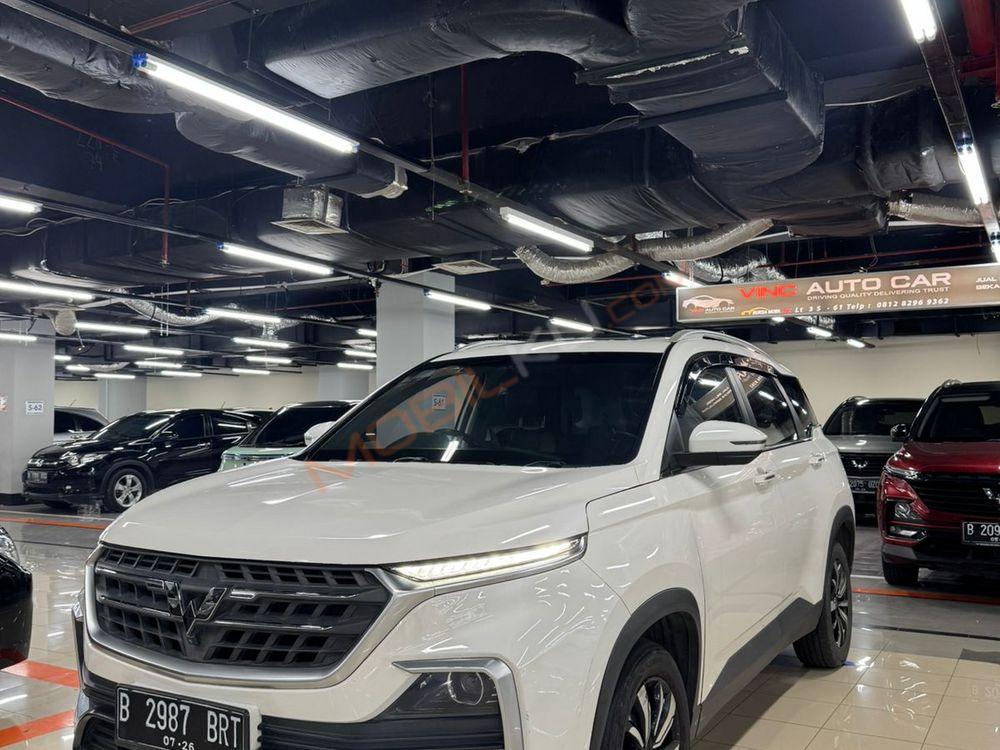 Mobil Wuling Almaz 2021