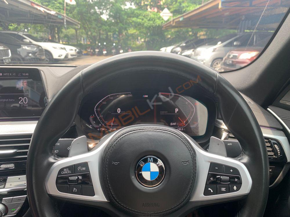 Mobil BMW 5 Series 2020