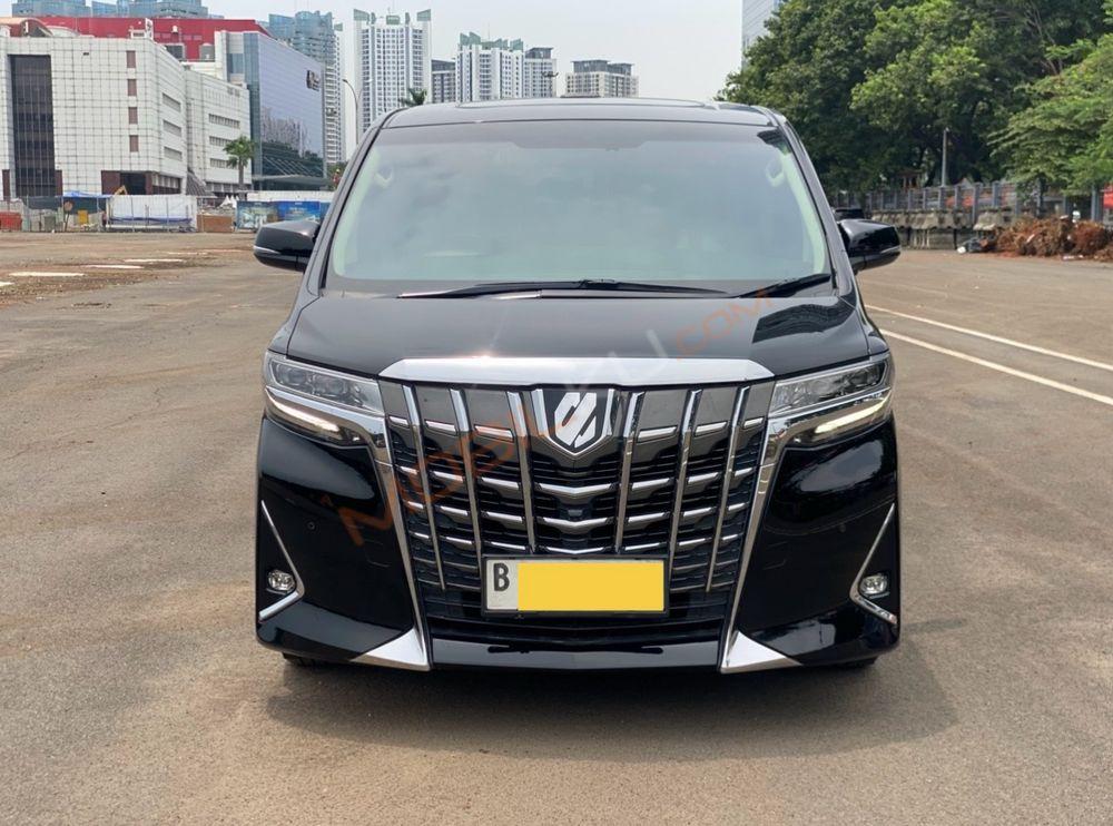 Mobil Toyota Alphard 2019