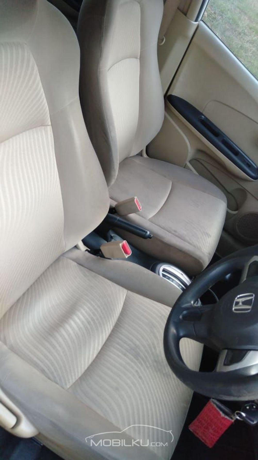 Mobil Honda Mobilio 2014