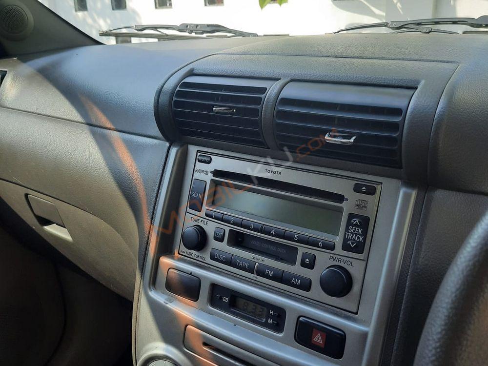Mobil Toyota Avanza 2010