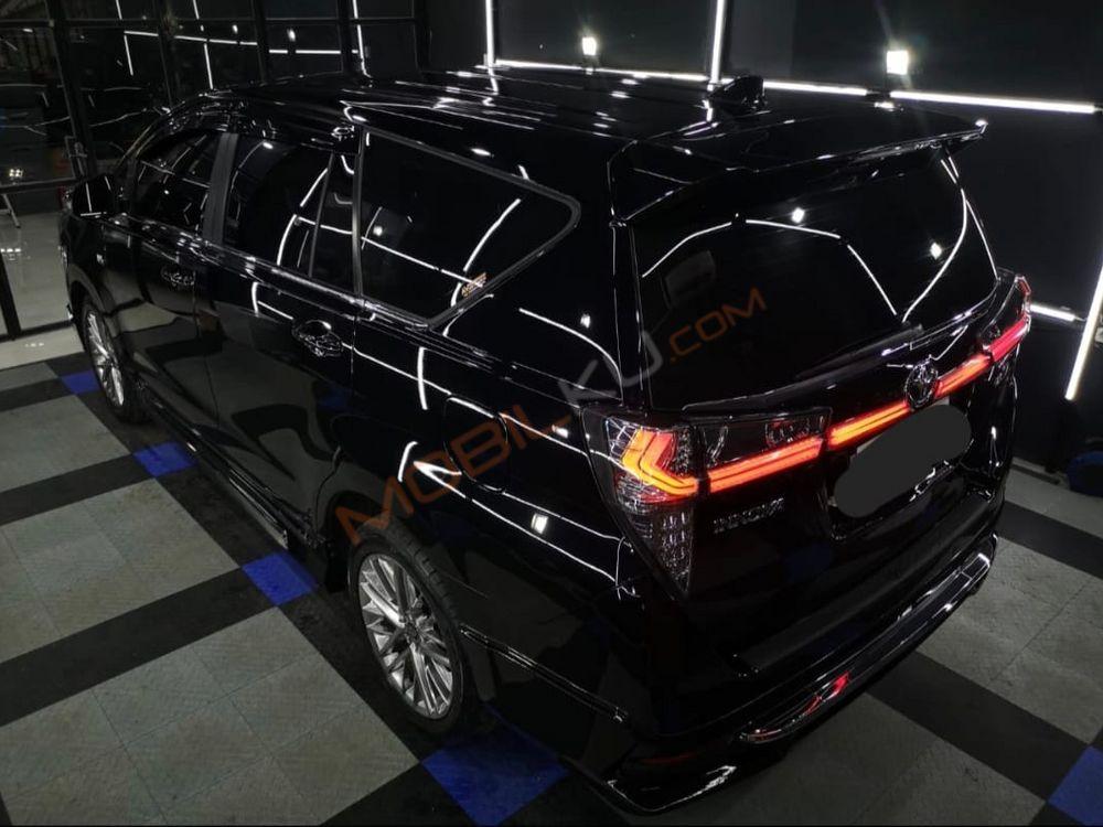 Mobil Toyota Kijang Innova 2018