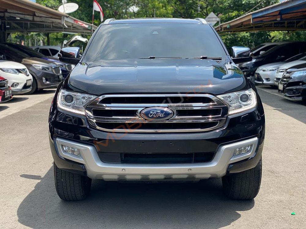Mobil Ford Everest 2015