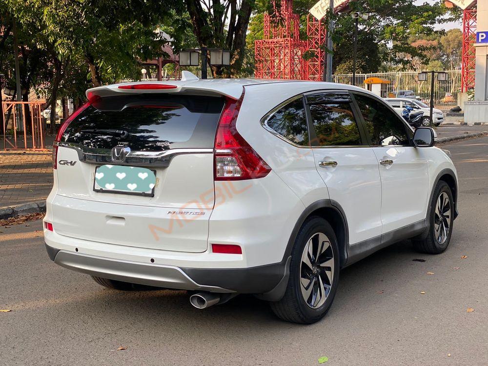 Mobil Honda CR-V 2015