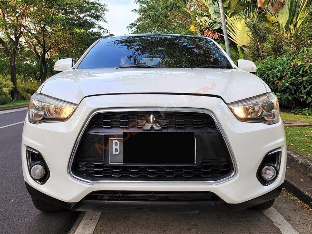 Mobil Mitsubishi Outlander Sport 2013