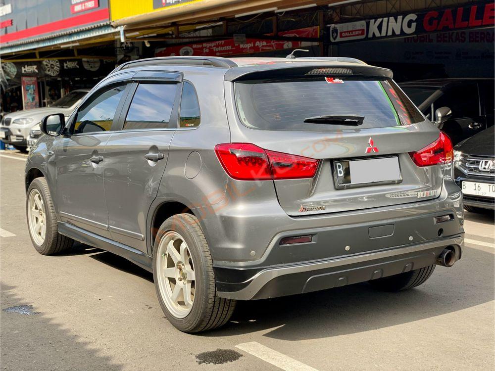 Mobil Mitsubishi Outlander Sport 2012