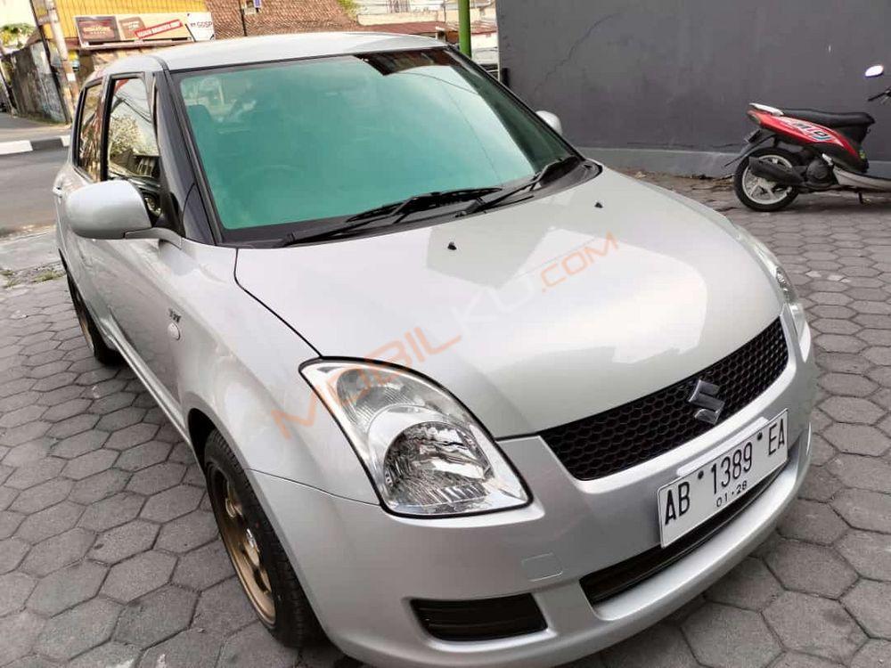 Mobil Suzuki Swift 2007