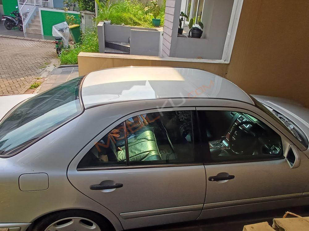 Mobil Mercedes-Benz E-Class 1997