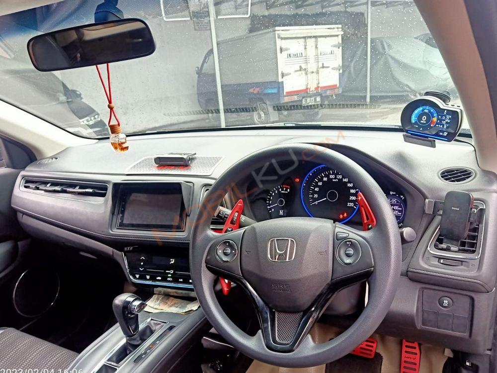 Mobil Honda HR-V 2015