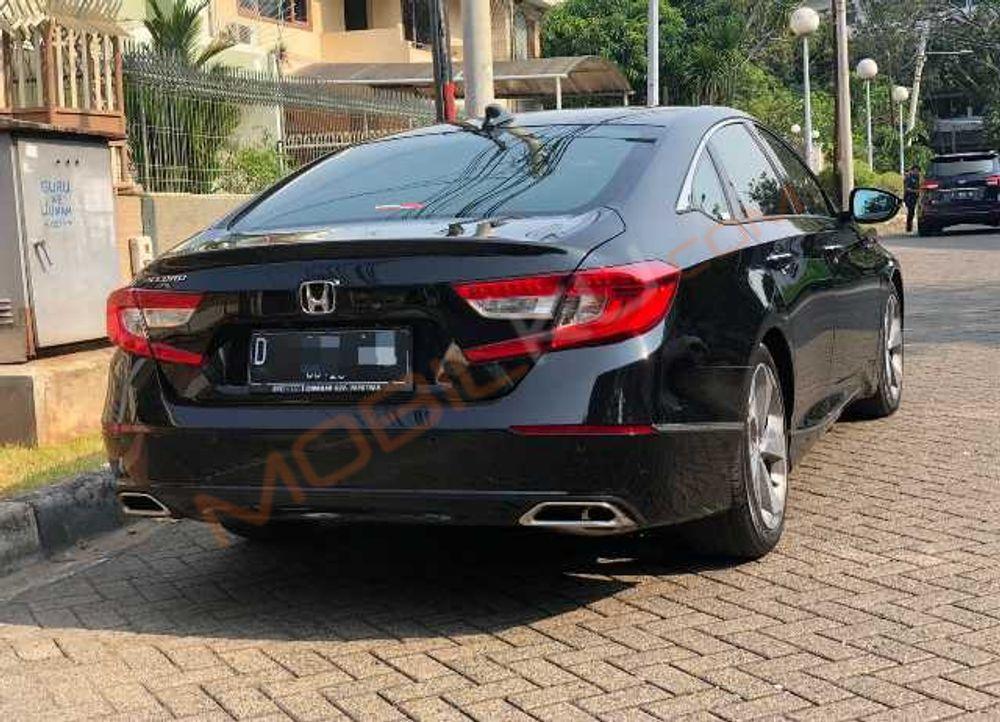 Mobil Honda Accord 2020