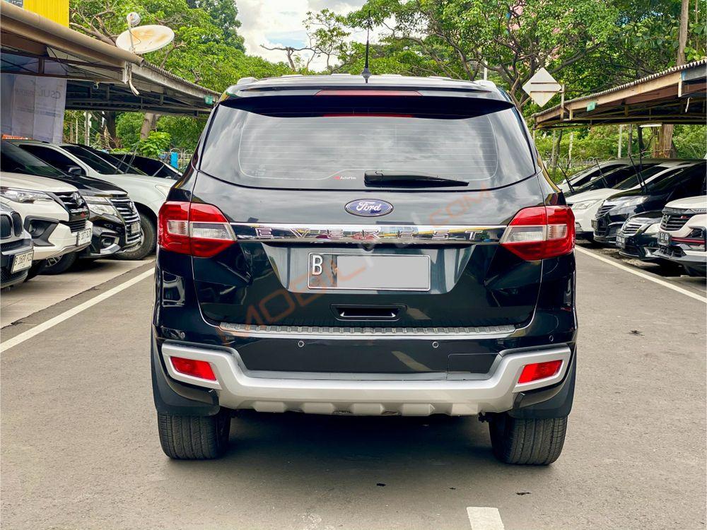Mobil Ford Everest 2015