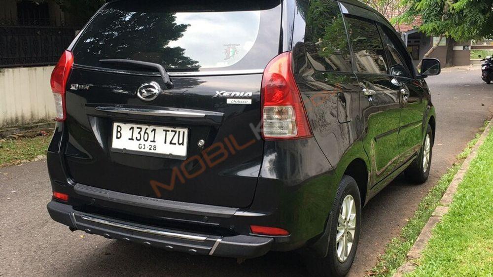 Mobil Daihatsu Xenia 2012
