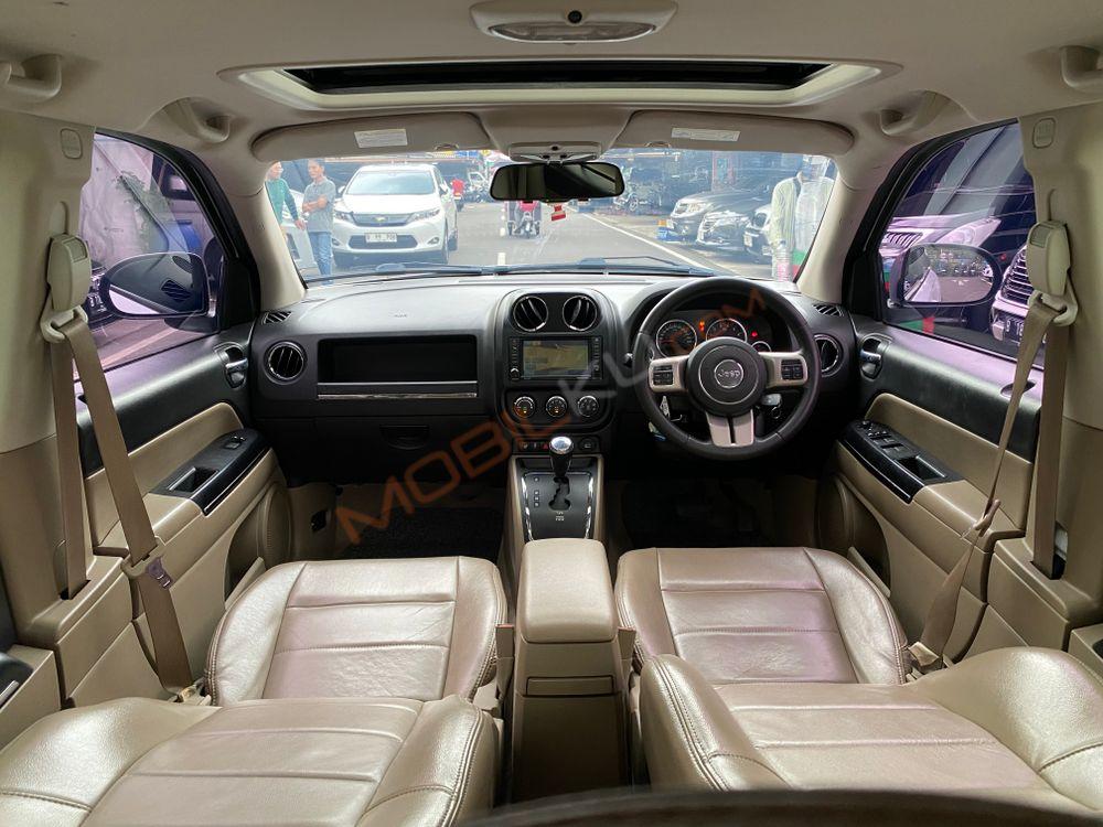 Mobil Jeep Compass 2013