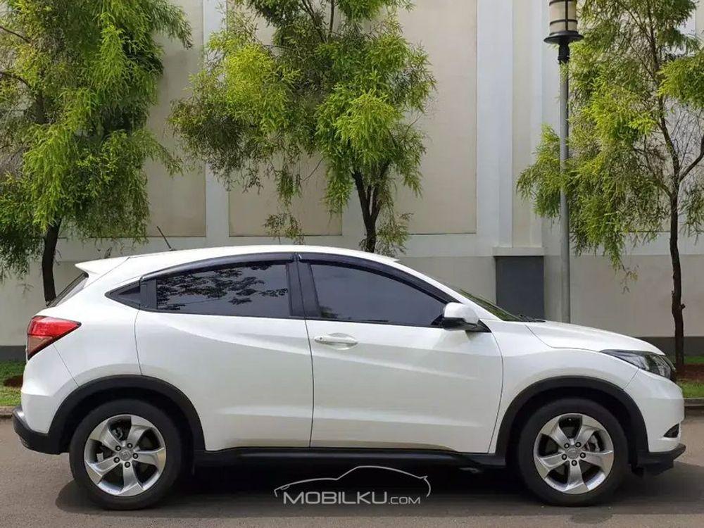Mobil Honda HR-V 2016