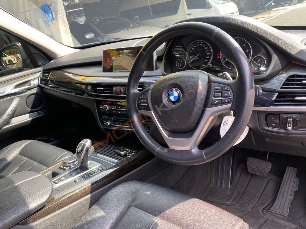 Mobil BMW X5 2015