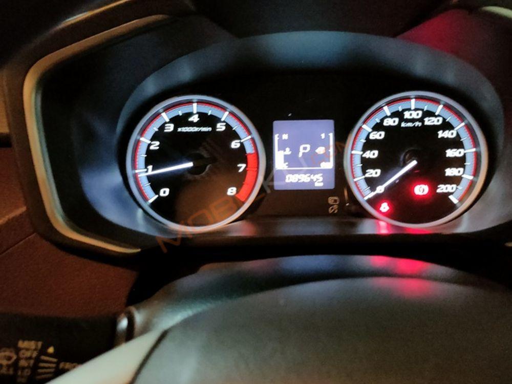 Mobil Nissan Livina 2019