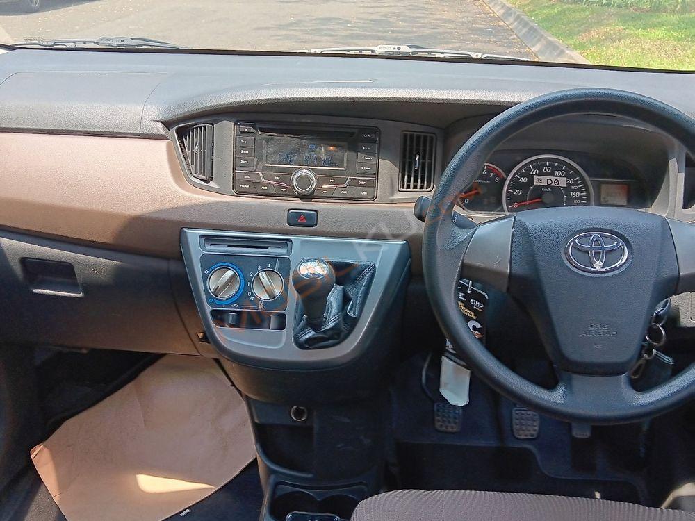 Mobil Toyota Calya 2019