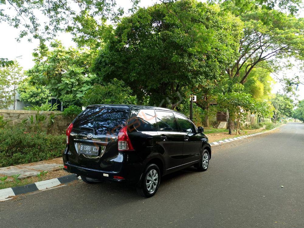 Mobil Toyota Avanza 2016