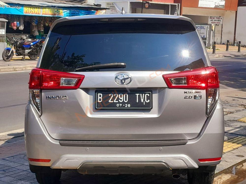 Mobil Toyota Kijang Innova 2016