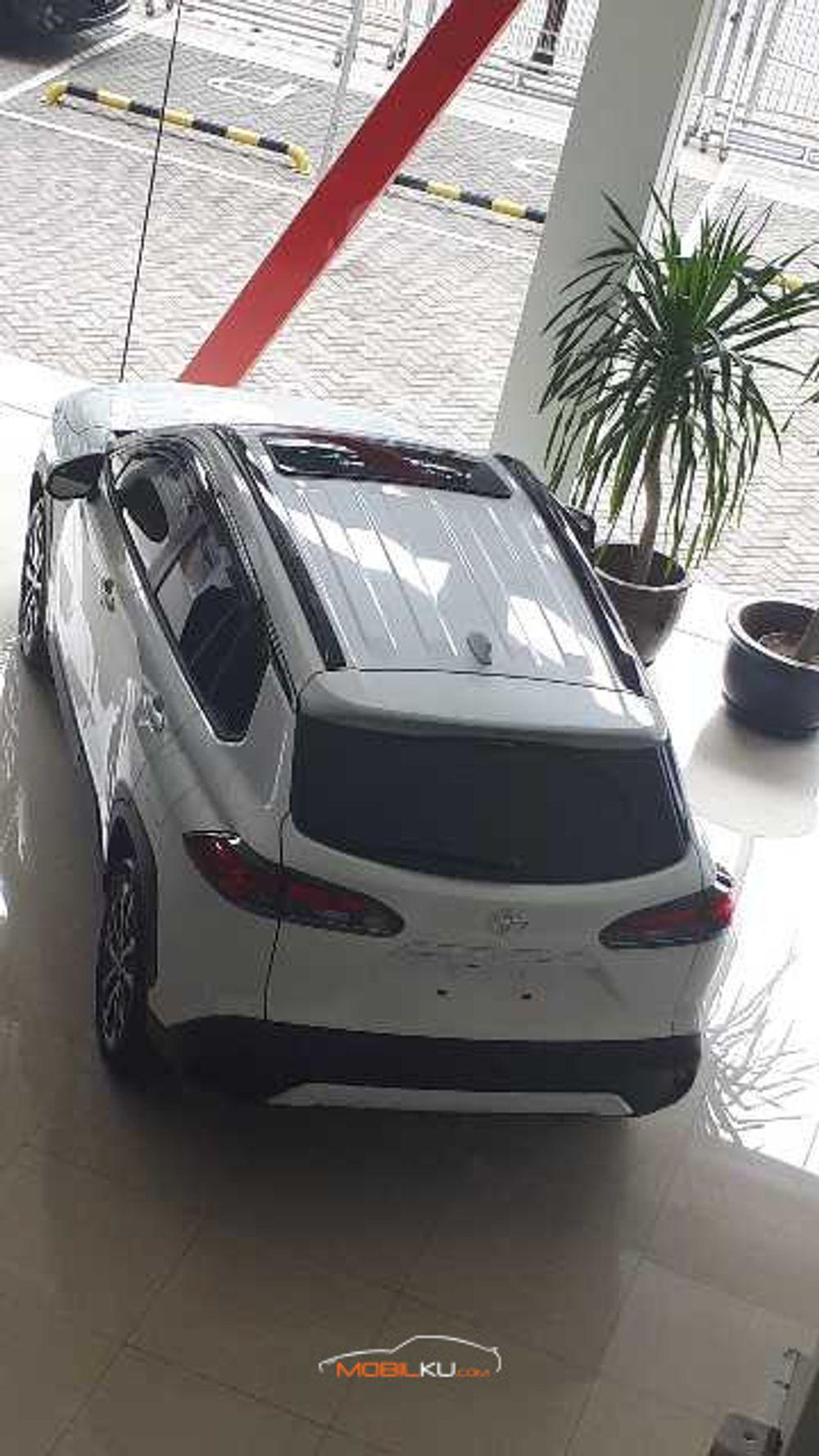 Mobil Toyota Corolla Cross 2020