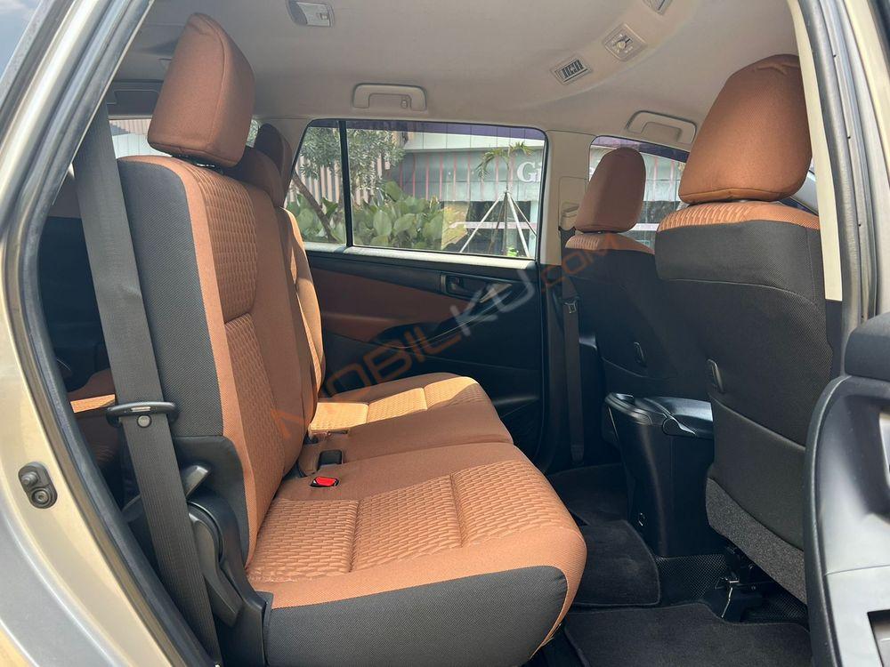 Mobil Toyota Kijang Innova 2017