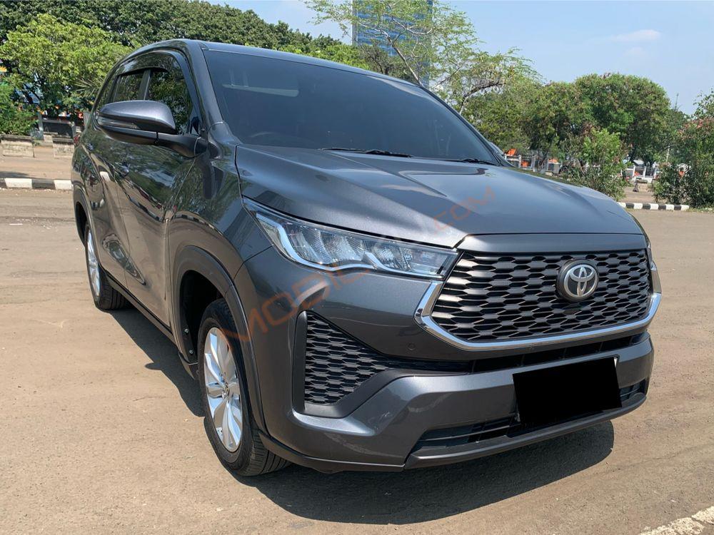 Mobil Toyota Kijang Innova Zenix 2023