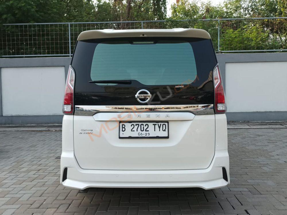 Mobil Nissan Serena 2019