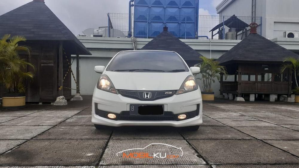 Mobil Honda Jazz 2013