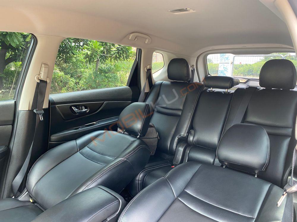 Mobil Nissan X-Trail 2015