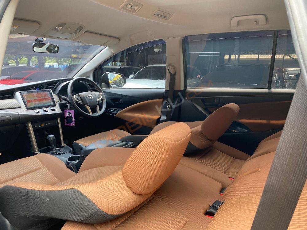 Mobil Toyota Kijang Innova 2017