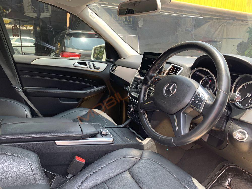 Mobil Mercedes-Benz ML 2013