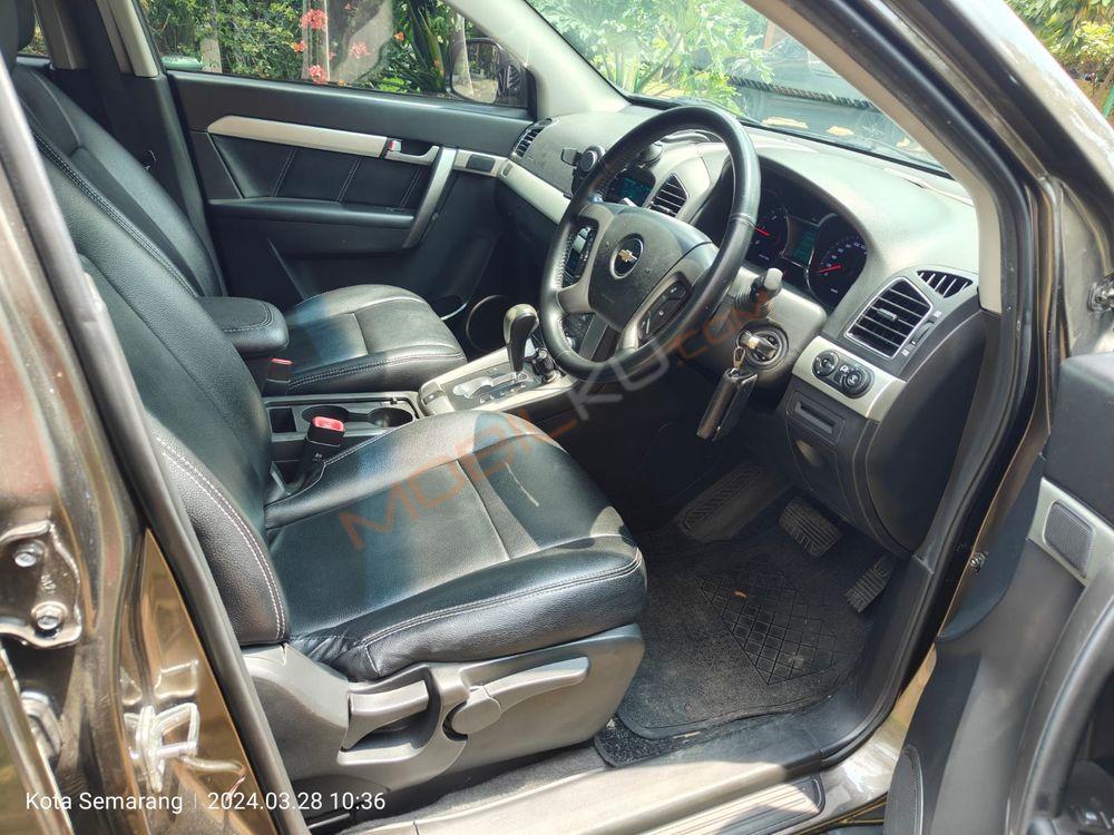 Mobil Chevrolet Captiva 2015