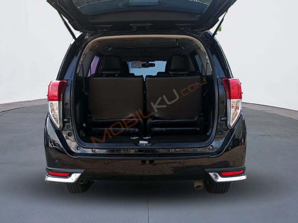 Mobil Toyota Kijang Innova 2017