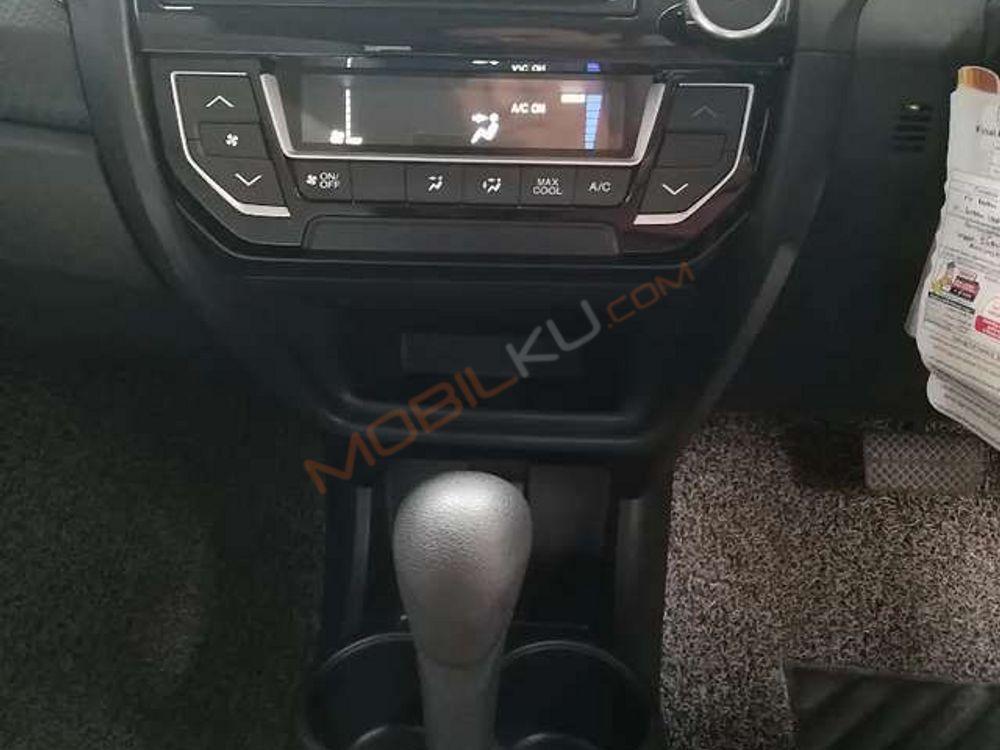 Mobil Honda Brio 2019