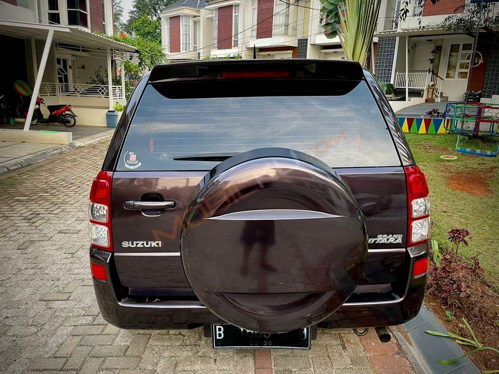 Mobil Suzuki Grand Vitara 2008