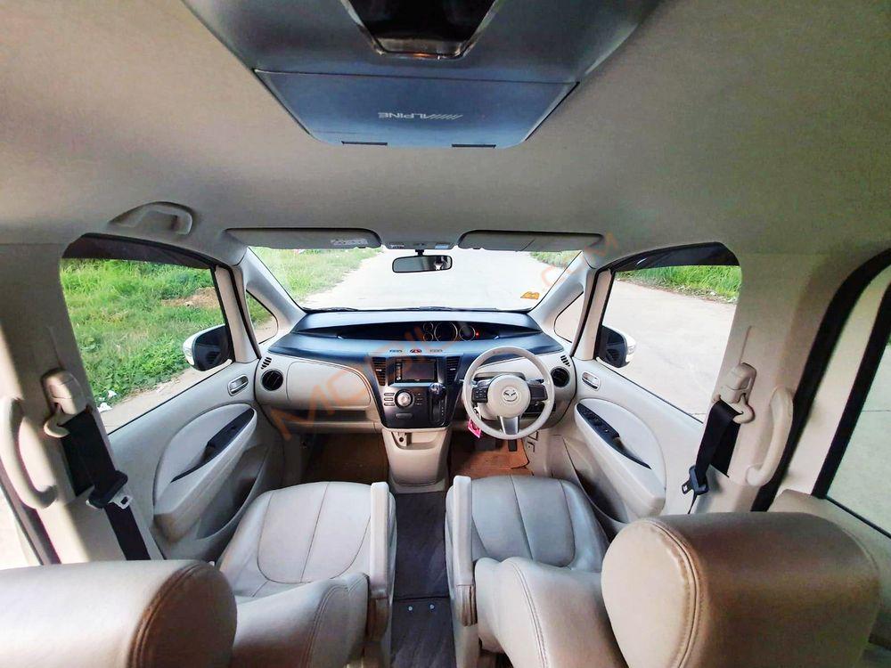 Mobil Mazda Biante 2014