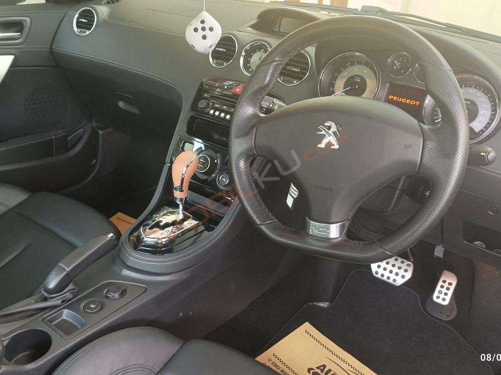 Mobil Peugeot RCZ 2016