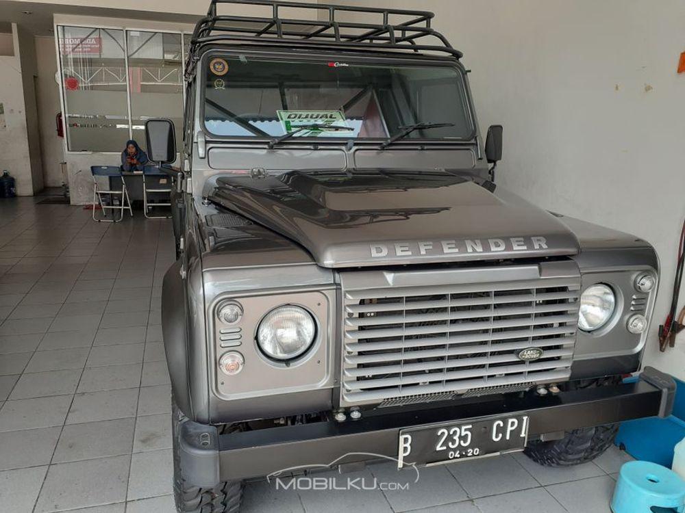 Mobil Land Rover Defender 2014