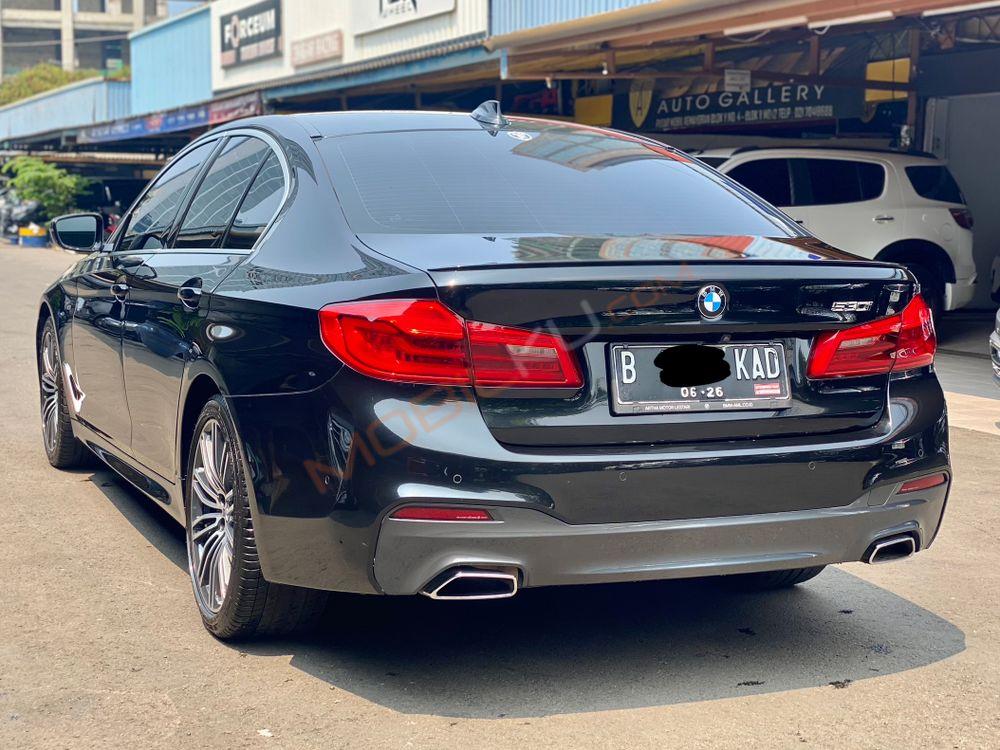 Mobil BMW 5 Series 2020