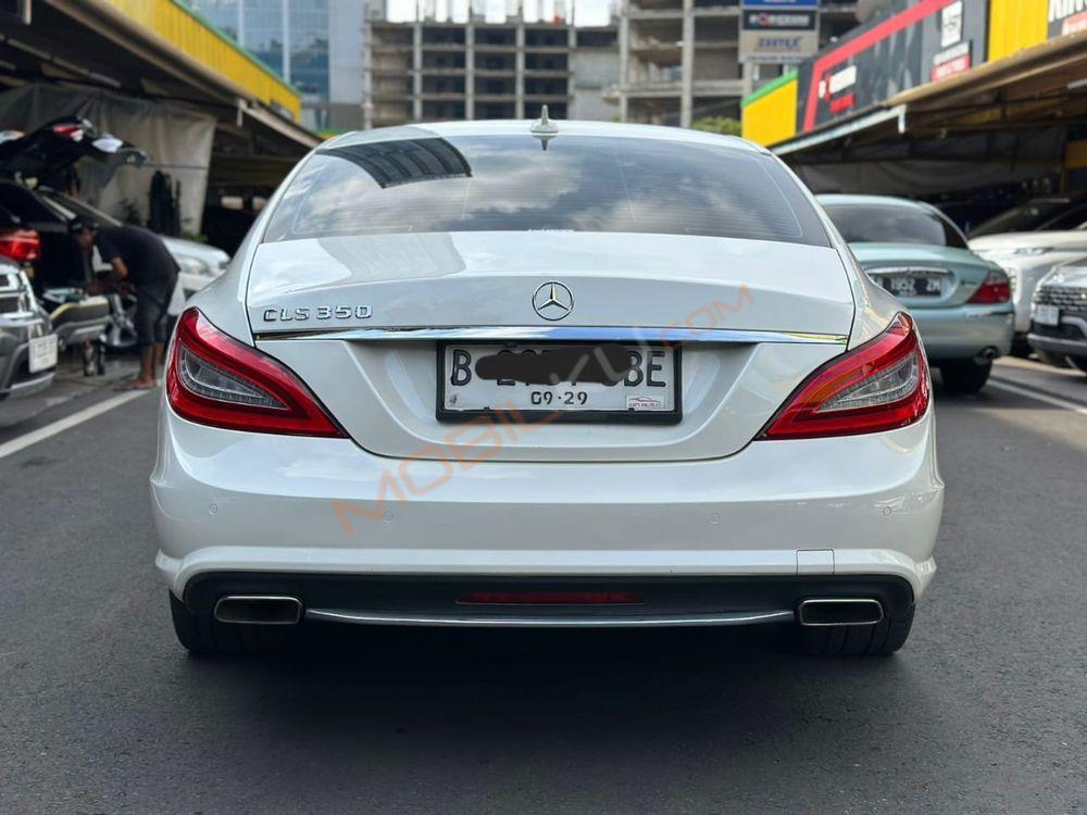 Mobil Mercedes-Benz CLS 2013