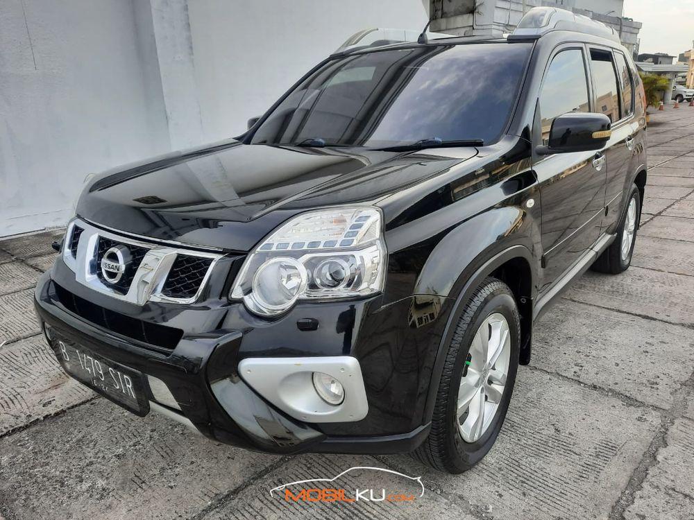 Mobil Nissan X-Trail 2014
