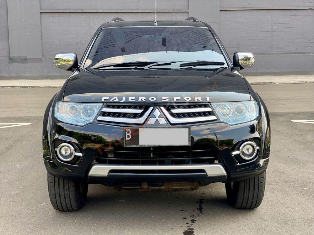 Mobil Mitsubishi Pajero Sport 2015