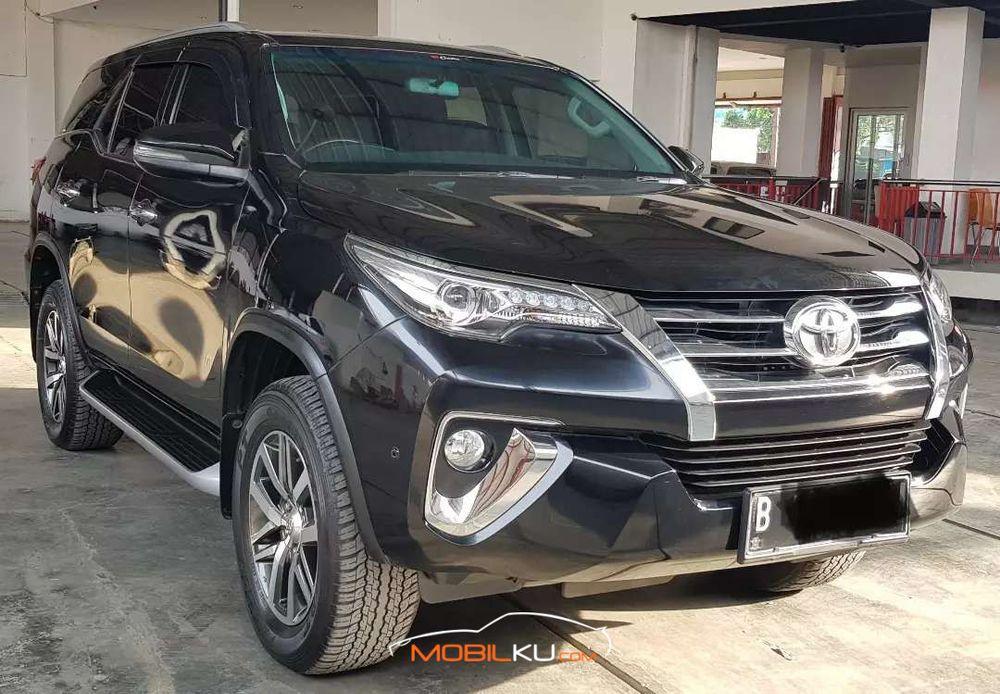 Mobil Toyota Fortuner 2018