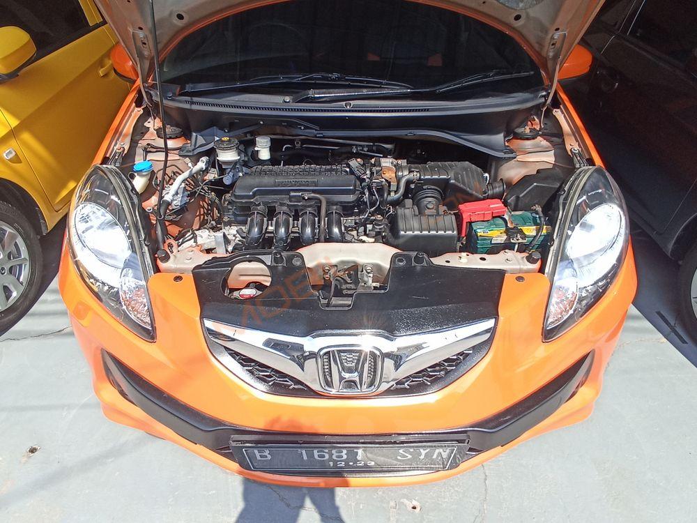 Mobil Honda Brio 2013