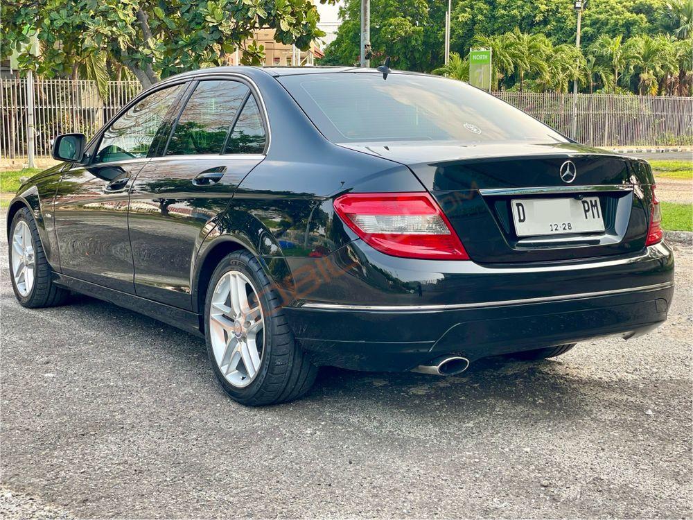 Mobil Mercedes-Benz C-Class 2008