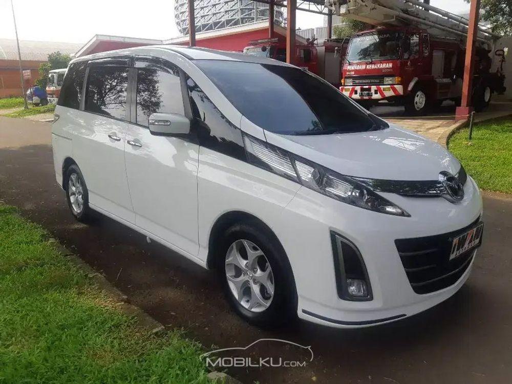Mobil Mazda Biante 2013