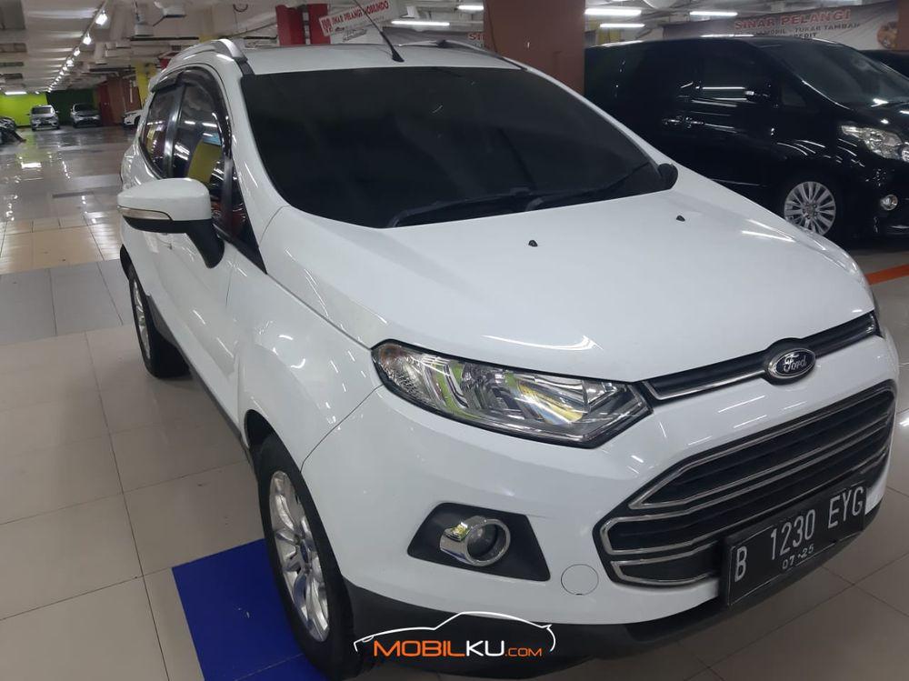 Mobil Ford EcoSport 2014